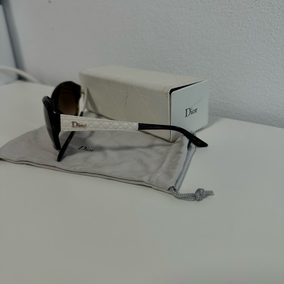 Dior  sunglasses - Picture 3 of 6